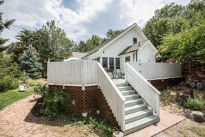 Steps leading to front of home.