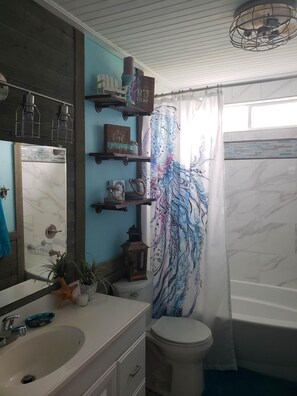 Newly remodeled hall bath