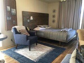 Sleeping area. Queen-size bed.