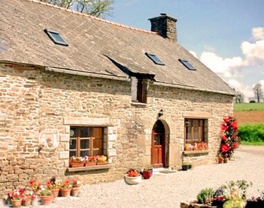 Character Breton gite near a forest & river, ideal for walkers & nature lovers