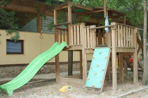Children's play area - outdoor