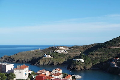 CERBERE, LARGE TERRACE WITH SEA AND MOUNTAIN VIEW - 4 Pers. / Wifi / Air conditioning