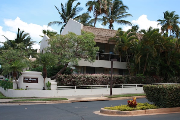 The Maui Banyan awaits your stay. Great location in Kihei!