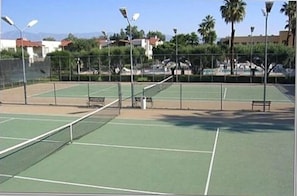 2 tennis courts with night tennis available