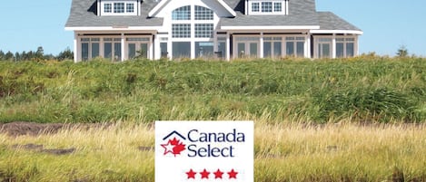 Luxury Oceanside Cottage 
Top Rated Canada Select 4 Star