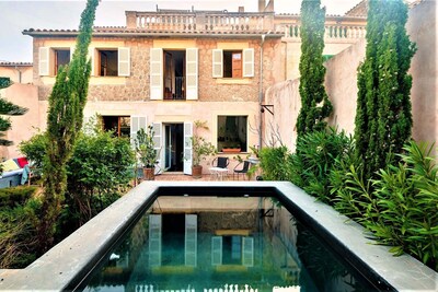 Elegante casa de pueblo con piscina privada