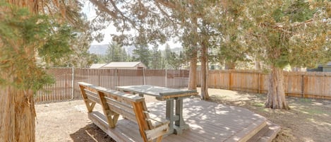 South Lake Tahoe Vacation Rental | 2BR | 2BA | 960 Sq Ft | Steps Required