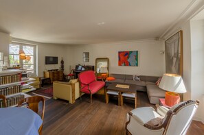 Living room and TV space