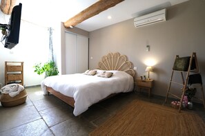 Holiday rental BARBENTANE house for rent 4 bedrooms