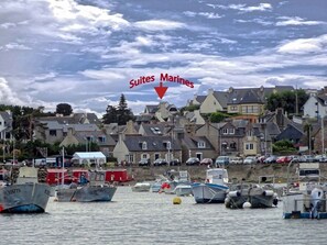 Mer à 250m. Port labellisé pour le homard bleu