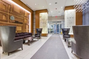 Sala de estar en el lobby