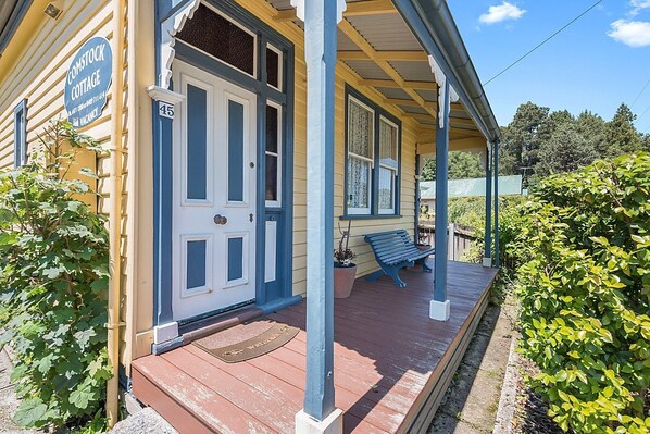 Welcome to Comstock Cottage