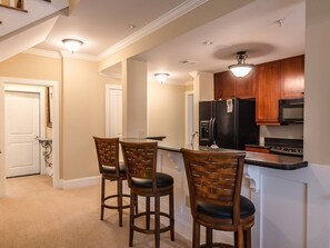 Breakfast Bar