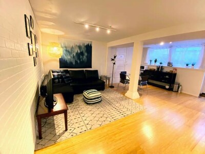 Private, Luxurious, Modern Potrero Garden Suite with Private Parking