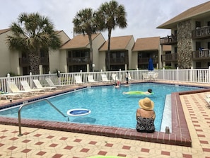 Blue Surf pool - heated Oct 1 - April 15 