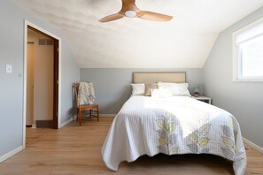 Upper Level Bedroom with Queen