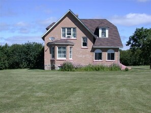 Tummel House - we have acres of lawn for games