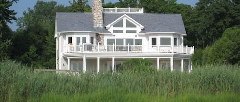 Shinnecock Bay Custom Home Rental in Hampton Bays