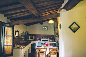 Forno's kitchen and dining area