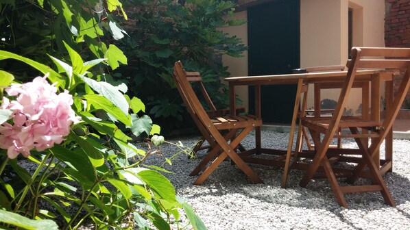 屋外ダイニングエリア