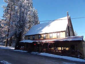 The Historic Dorrington Hotel