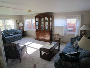 Living room in the "Bobolink"