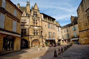Sarlat, the "Jewel of the Perigord", is listed by the Unesco 