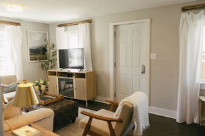 Living room, all cabins come with complementary WiFi to enjoy streaming