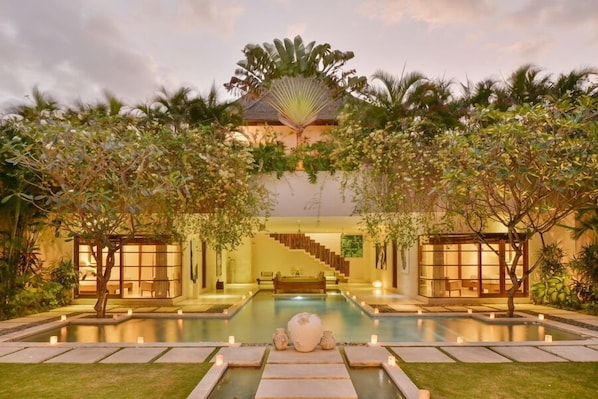 Boutique 6Bed Luxury Villa, Seminyak;