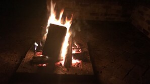 Fire pit in action
