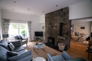 Fraser cottage living room