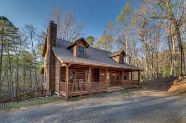 Beautiful Dream Catcher Cabin