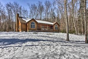 Spacious Yard | Home Gym | 3-Floor Cabin