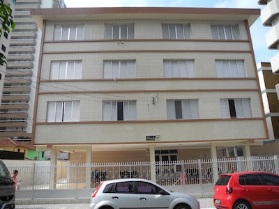 Ap 3 dorm, 2 wc, 100 m da praia, diarias pra jan/21 a R$250!! Aproveite!