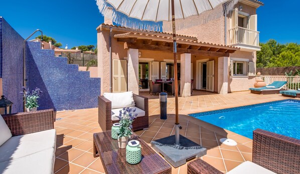 Finca Casa Leon mit Pool in Cala Mesquida