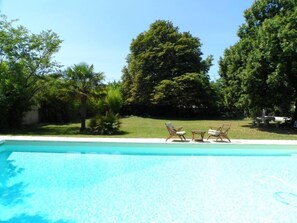 Piscine 6 m X 13 m ouverture/fermeture volet électrique
