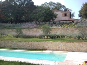 'Casa delle lucertole' from the swimming pool