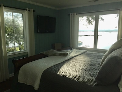 New Listing! Waterfront Bed and Breakfast - walk to Murrells Inlet Restaurants!