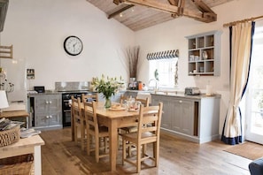 Ground floor: Kitchen area in the spacious open plan living space