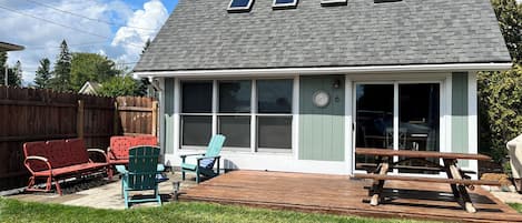 Front of the cottage with deck