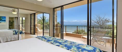 Paki Maui 424 master bedroom ocean view 1