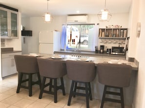 Kitchen, Dining area