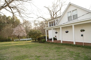 View of the guest house from the yard