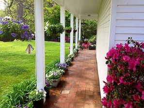 Walkway to the guest quarters