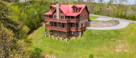 Pigeon Forge Cabin "A Cabin of Dreams" - Arial view