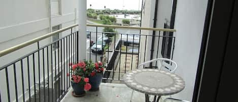 private balcony and sea view