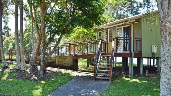 External view of Cabin 6 with accessible ramp.