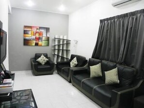 Stay99 House BBQ Facilities (3 Bedrooms)