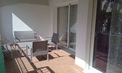 Apartment 6 min walking from the beach with AC