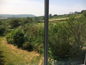 Kingsize Bedroom 1 garden & country view to the north